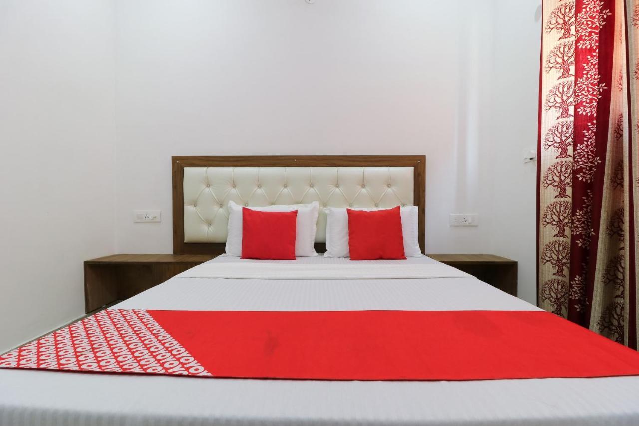 Oyo64004卡塔尔酒店 Zirakpur 外观 照片