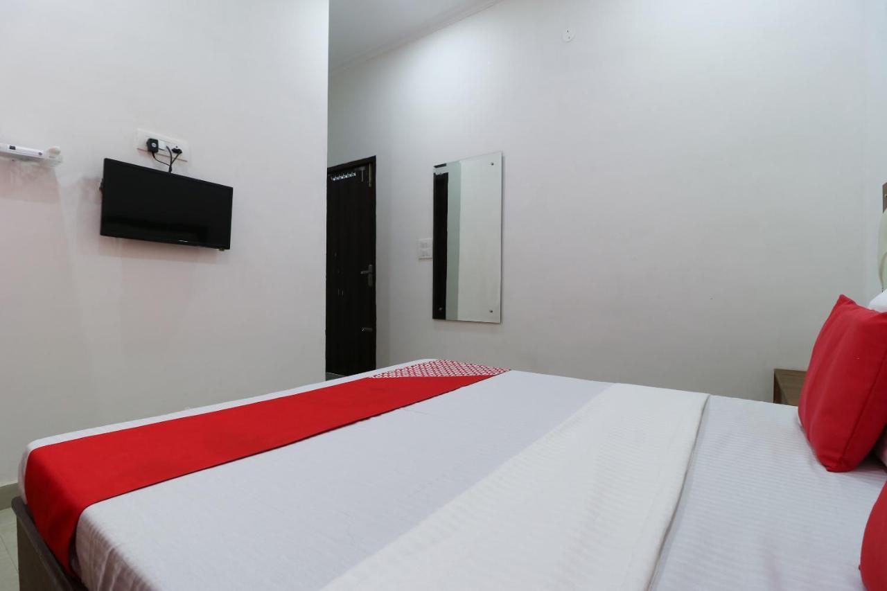 Oyo64004卡塔尔酒店 Zirakpur 外观 照片