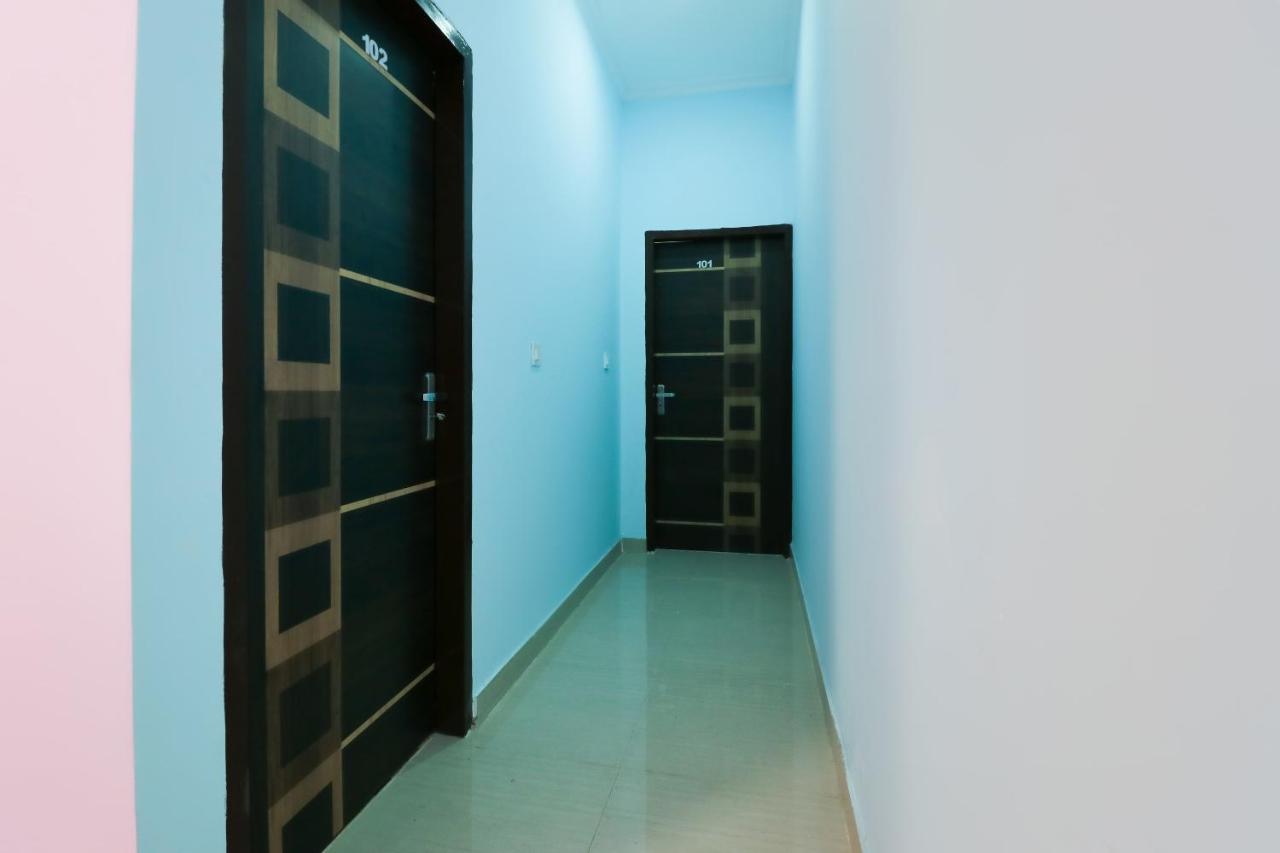 Oyo64004卡塔尔酒店 Zirakpur 外观 照片